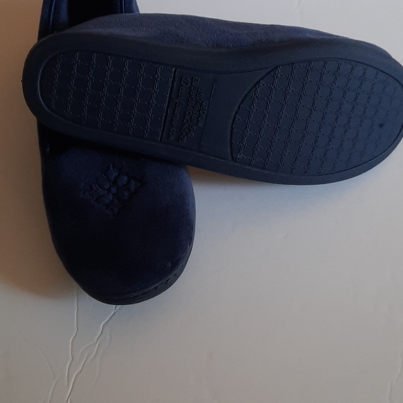 Slippers - Picture 3 of 3